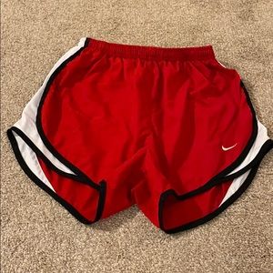 Nike fitDry shorts red